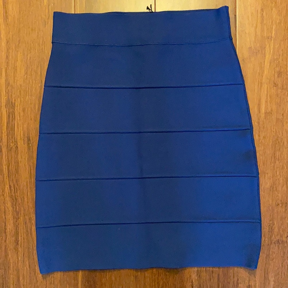 BCBG maxazria Navy Skirt Size XS